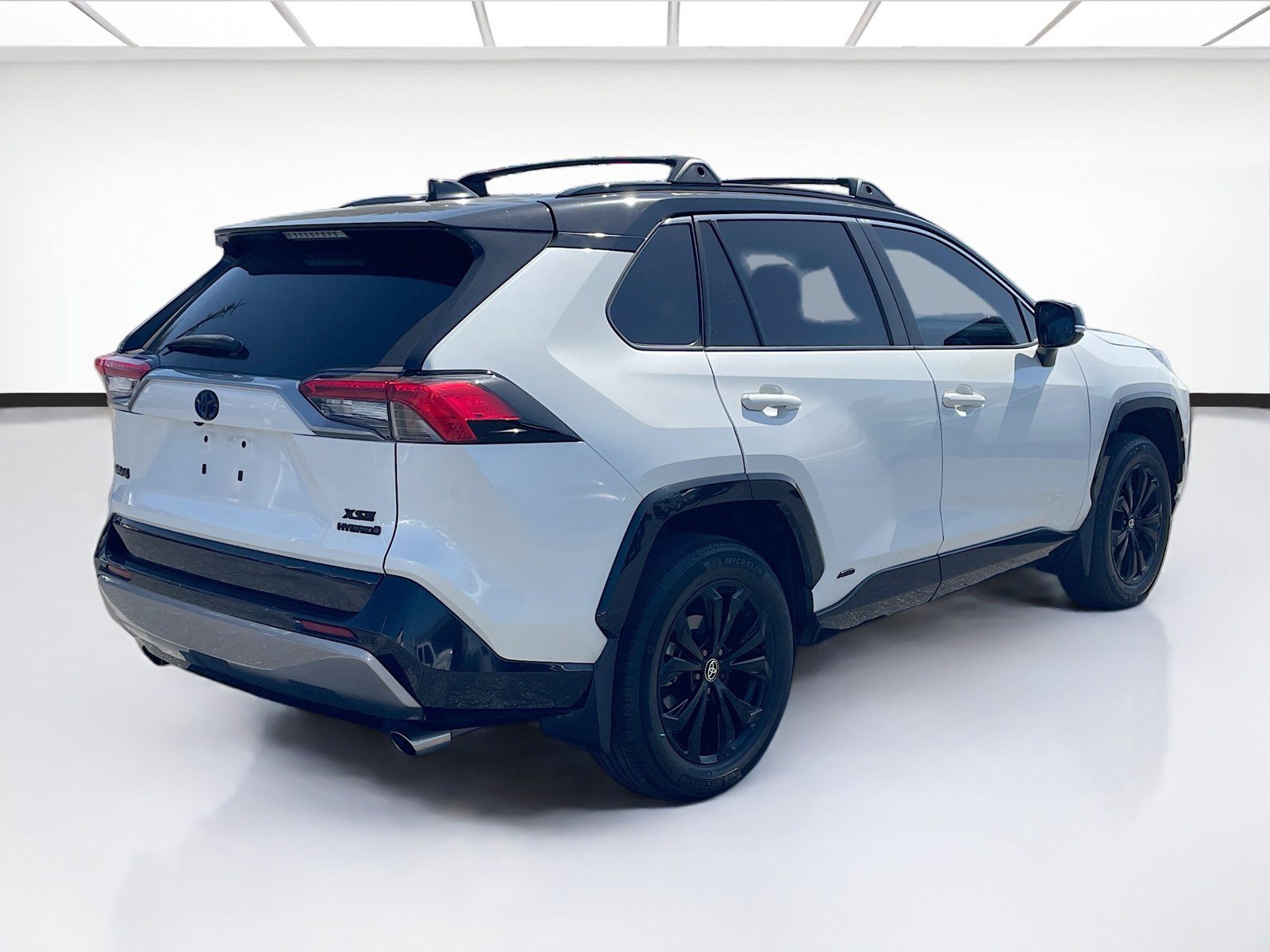 Used 2022 Toyota RAV4 XSE AWD/4WD image 4