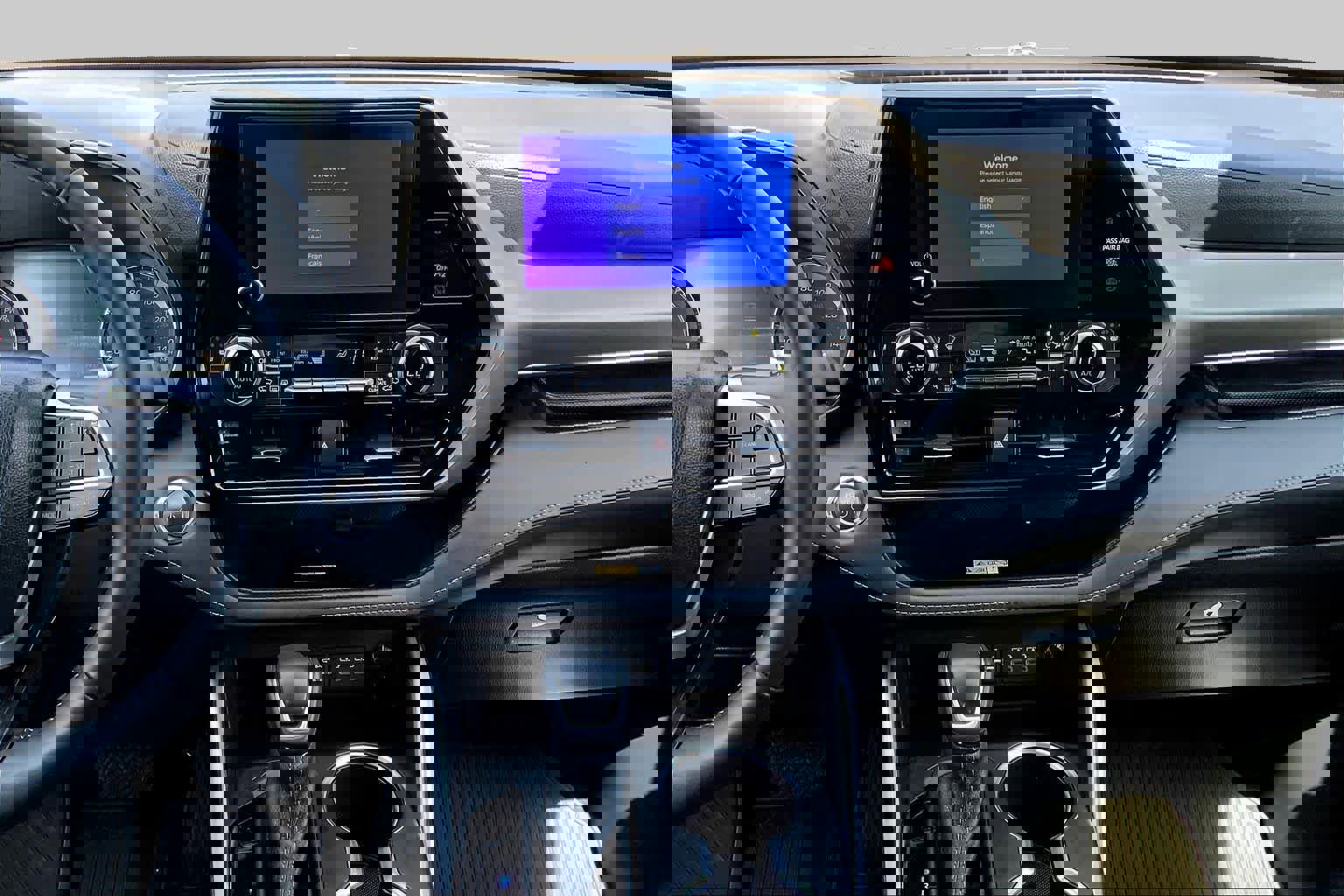 Used 2023 Toyota Highlander XLE image 6