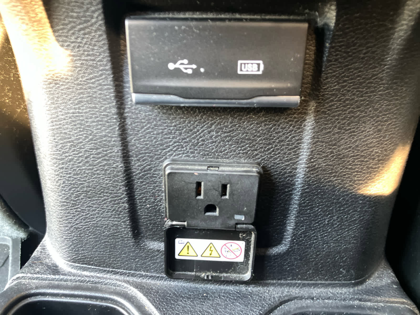 Used 2020 Jeep Gladiator Rubicon w/ Auxiliary Switch Group image 40