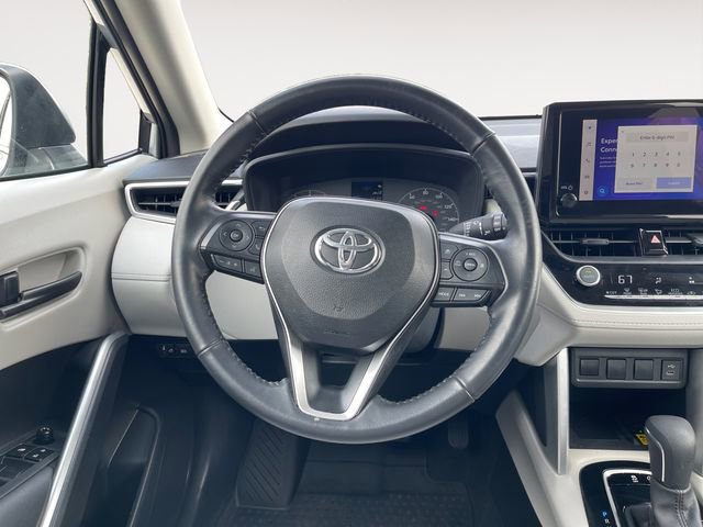 Used 2023 Toyota Corolla Cross LE image 12