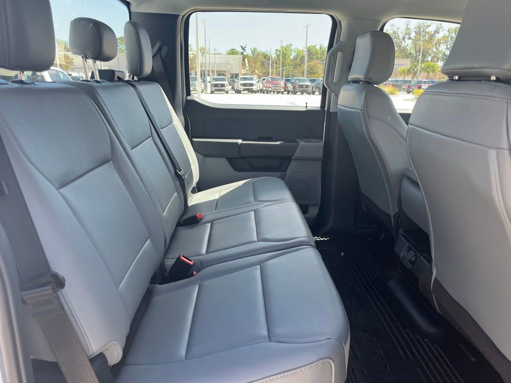 New 2026 Ford F250 XL w/ XL Chrome Package image 28
