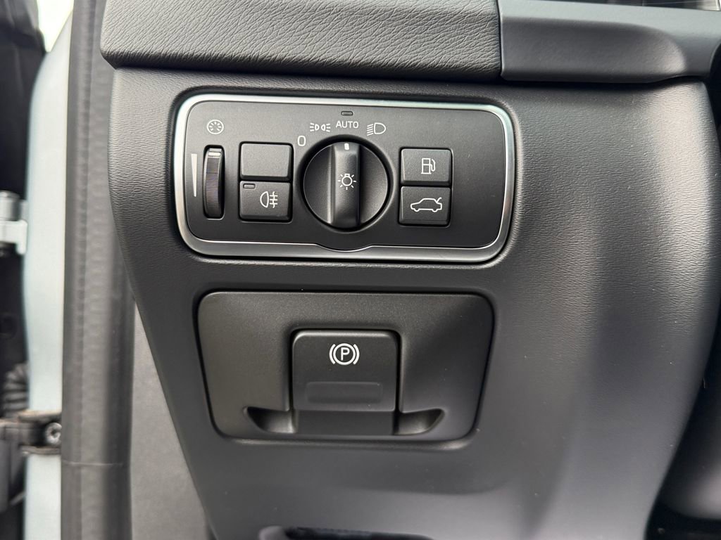 Used 2018 Volvo S60 T5 Dynamic w/ Vision Package FWD image 31