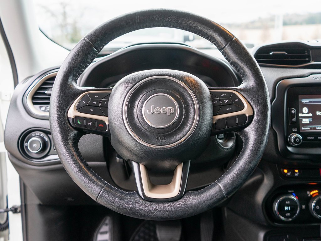 Used 2017 Jeep Renegade Latitude image 14