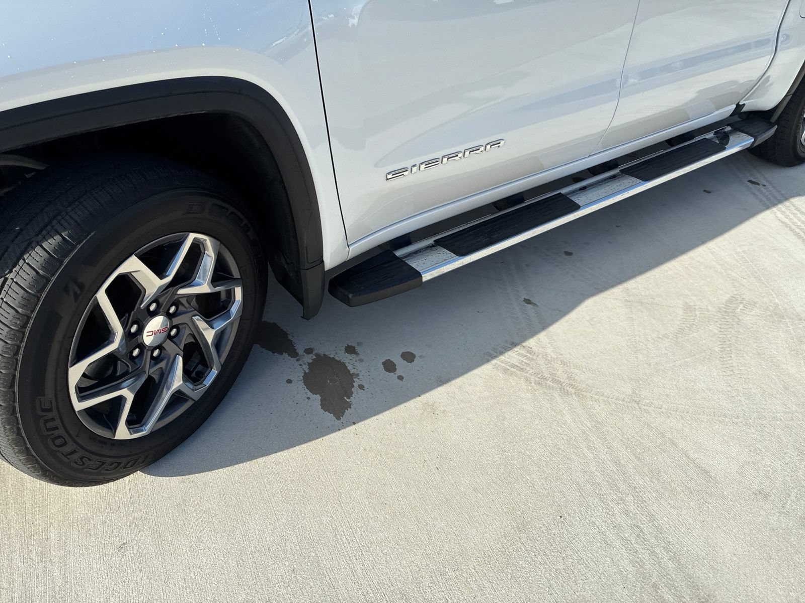 Used 2023 GMC Sierra 1500 SLT AWD/4WD image 12