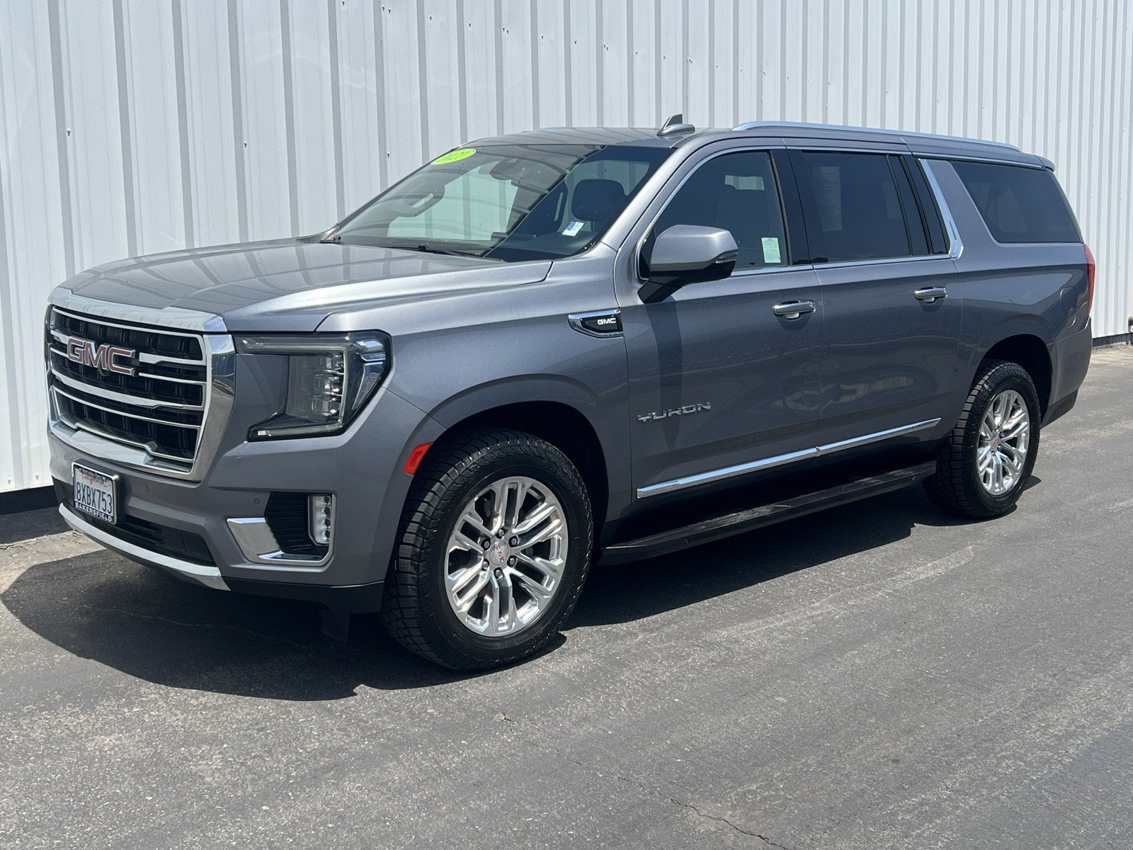 Used 2021 GMC Yukon XL SLT w/ SLT Premium Package AWD/4WD image 1