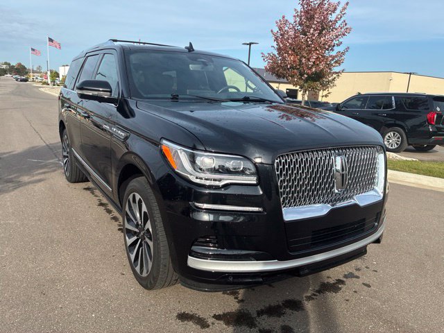 Used 2023 Lincoln Navigator Reserve AWD/4WD image 40