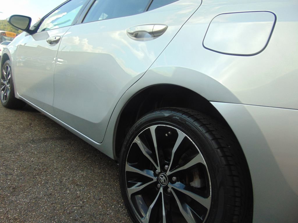 Used 2017 Toyota Corolla SE image 16