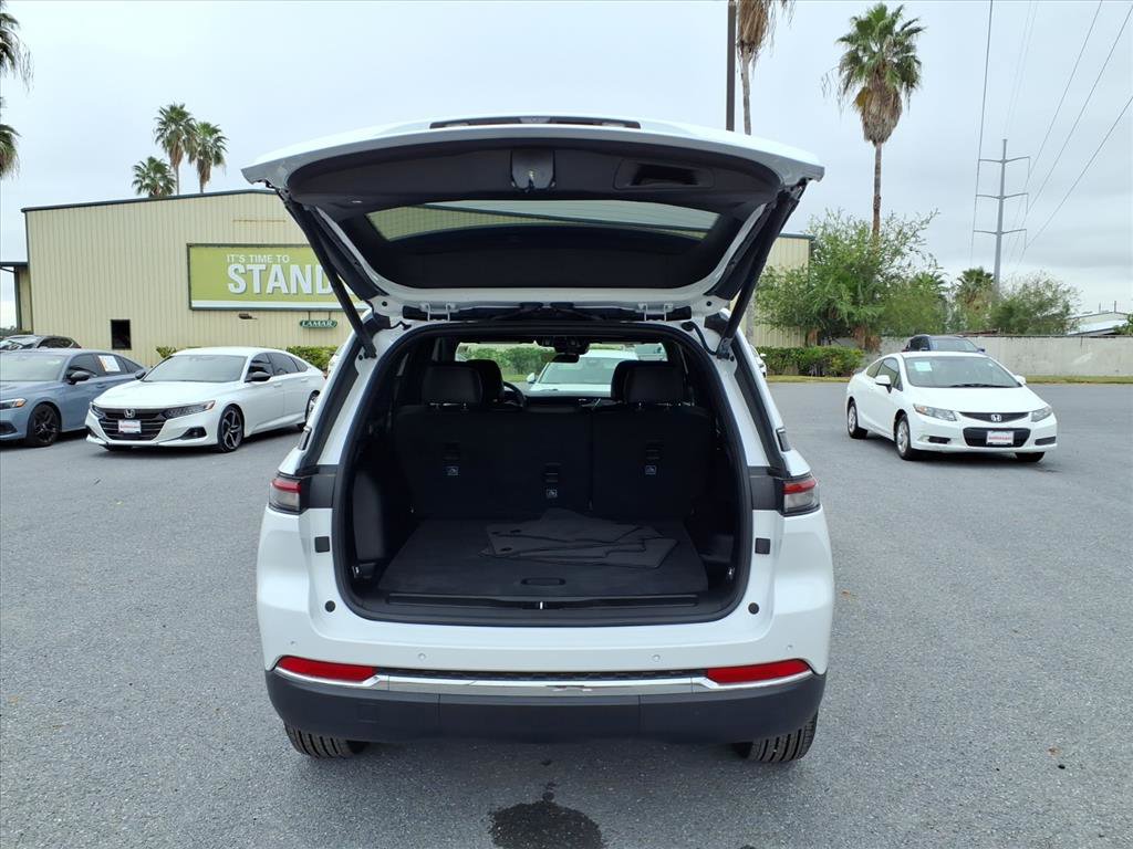 Used 2025 Jeep Grand Cherokee Limited image 26