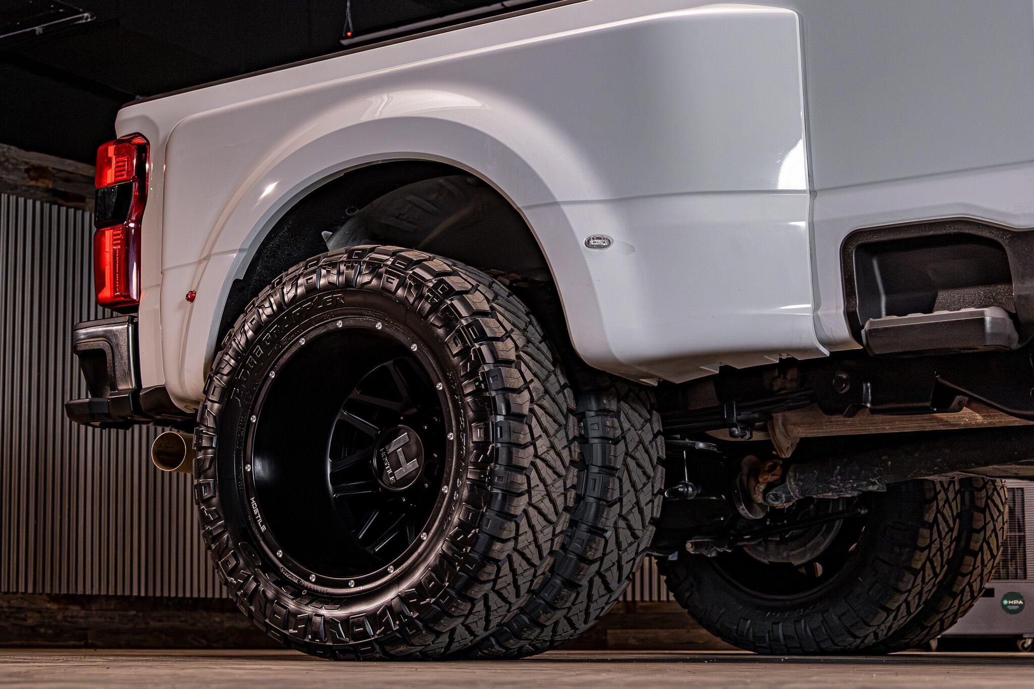 Used 2026 Ford F350 Lariat AWD/4WD image 12
