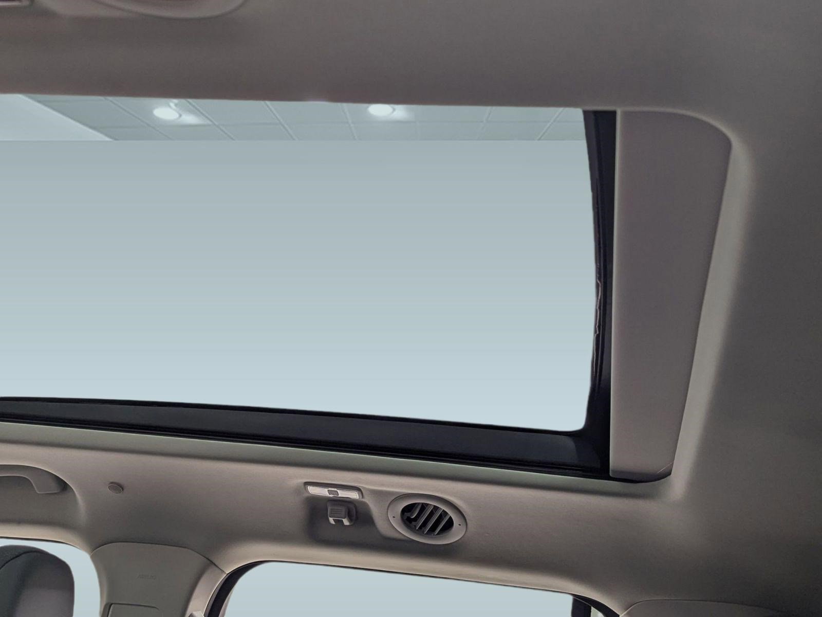 New 2026 Ford Explorer Active w/ Active Comfort Package image 20