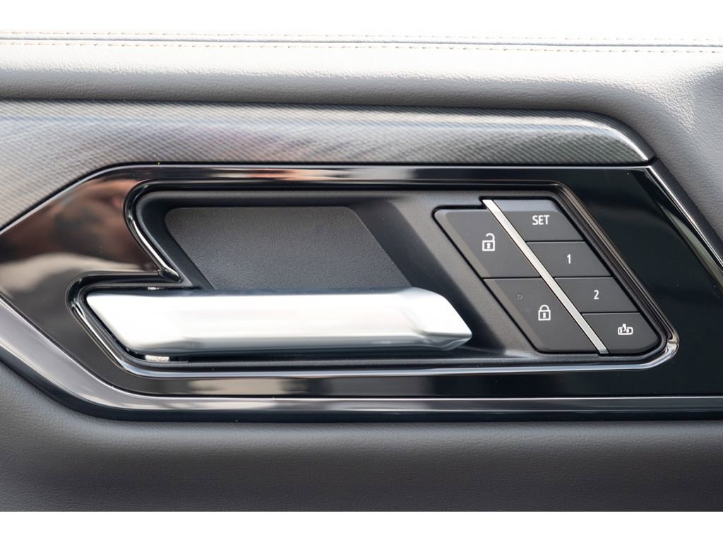 New 2026 GMC Yukon XL AT4 w/ AT4 Premium Package image 15