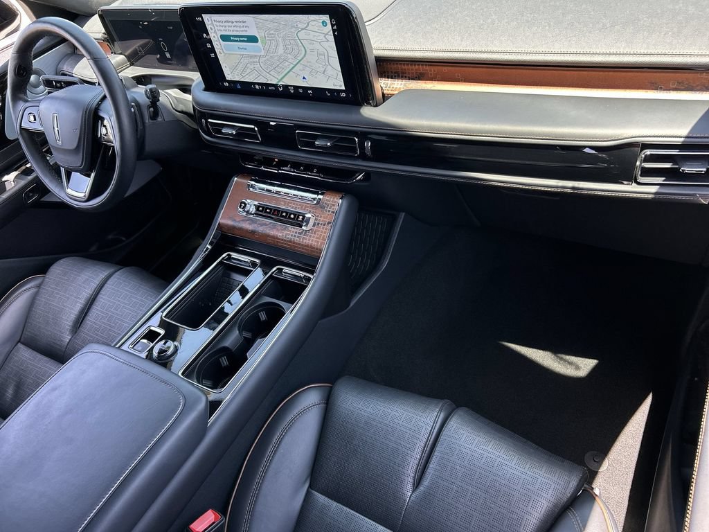 Used 2025 Lincoln Aviator Black Label w/ Black Label Special Edition AWD/4WD image 30