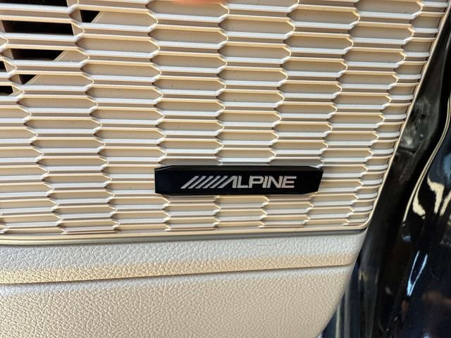 Used 2024 Jeep Grand Cherokee L Limited w/ Black Appearance Package image 20