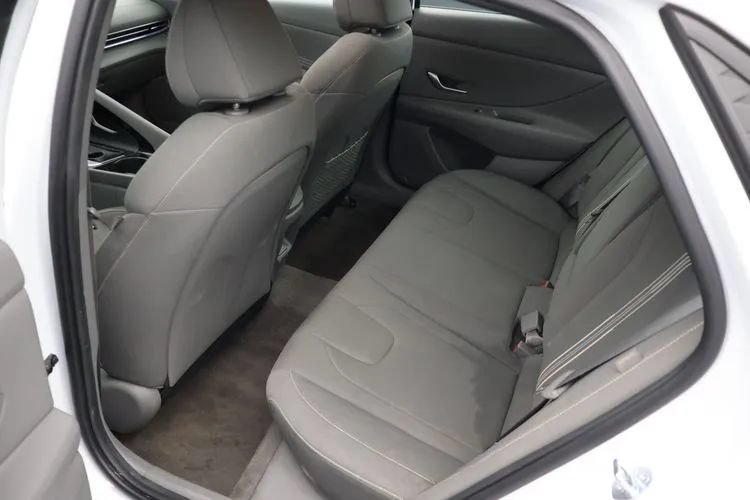 Used 2025 Hyundai Elantra SEL FWD image 15