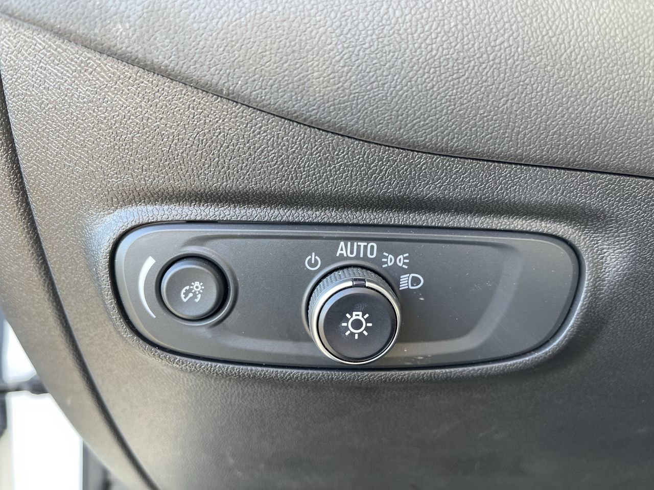 Used 2024 Chevrolet Equinox LT w/ LPO, Floor Liner Package image 18