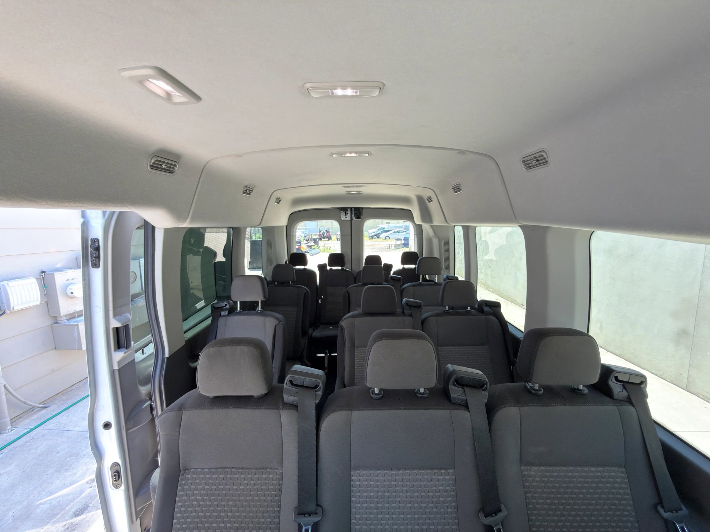 Used 2021 Ford Transit 350 XLT RWD image 18