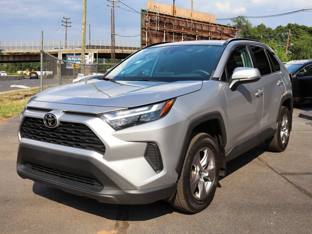 Used 2022 Toyota RAV4 XLE w/ Convenience Package AWD/4WD image 2