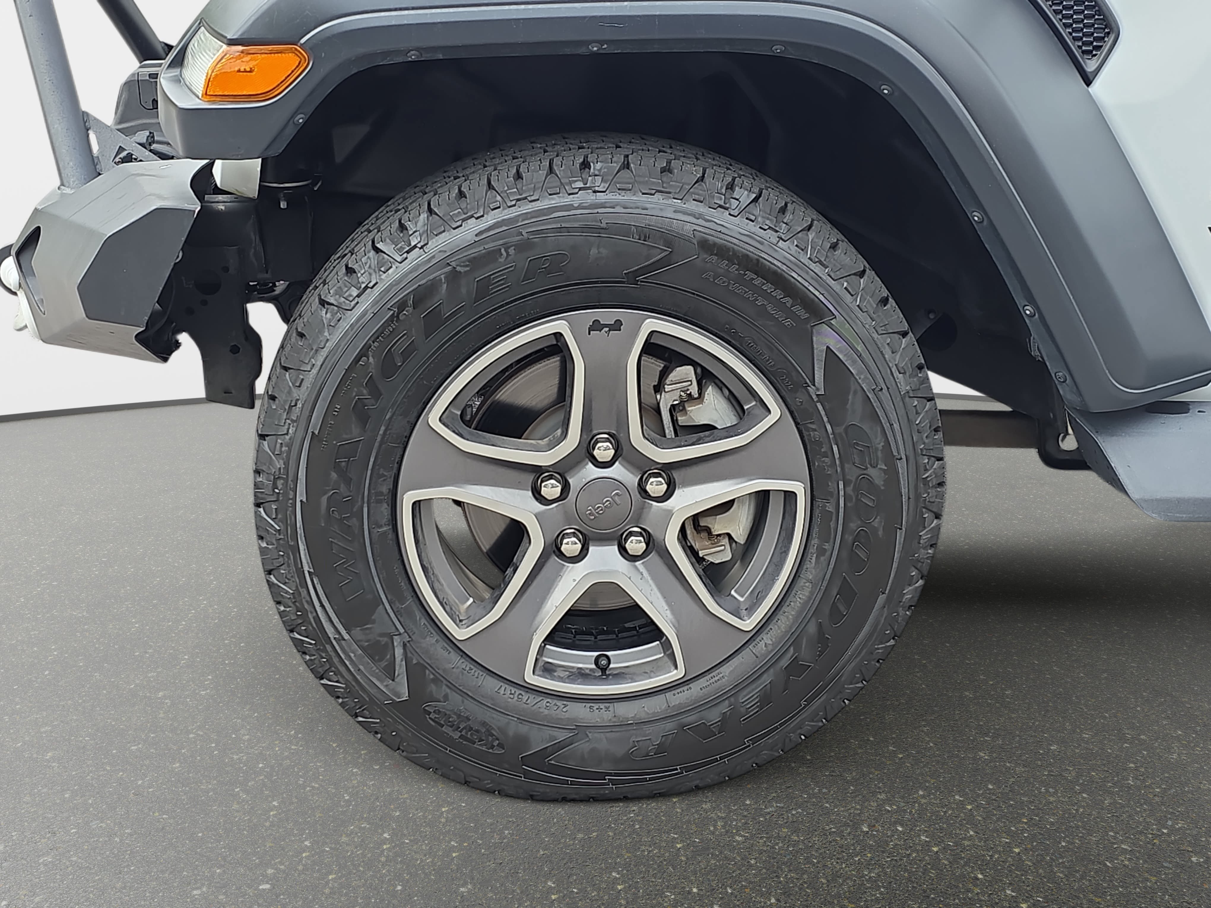 Used 2018 Jeep Wrangler Sport AWD/4WD image 30