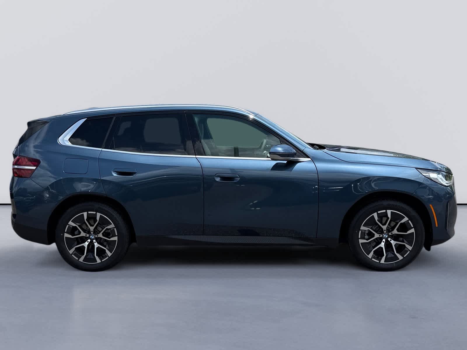 New 2026 BMW X3 xDrive30 w/ Convenience Package AWD/4WD image 2