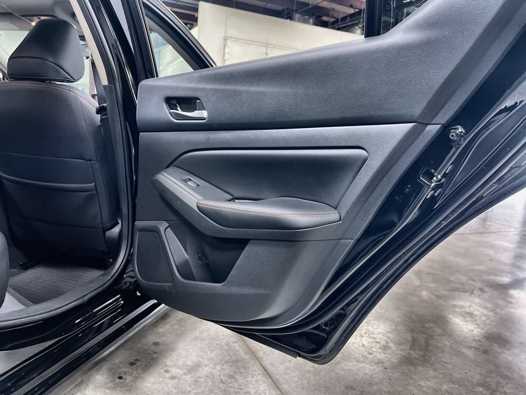 Used 2022 Nissan Altima 2.0 SR FWD image 26