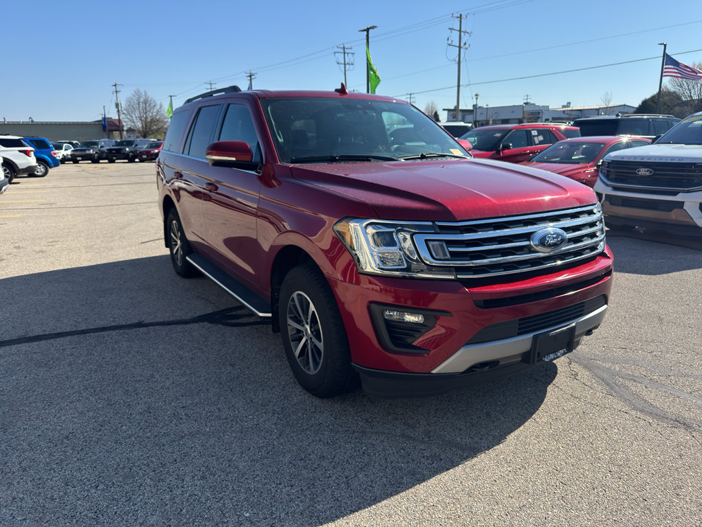 Used 2019 Ford Expedition XLT w/ Equipment Group 202A AWD/4WD image 3