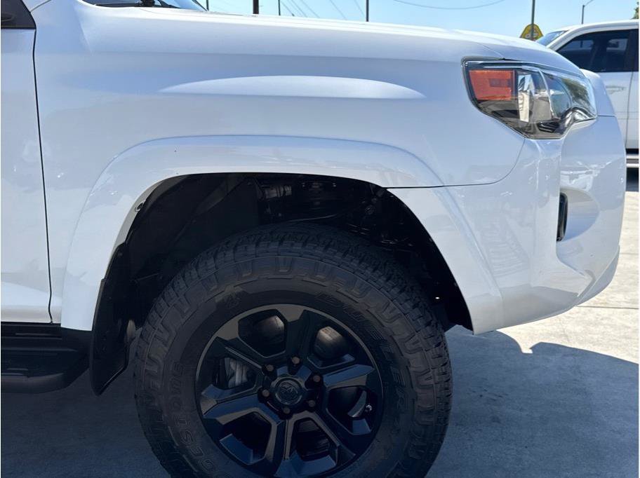 Used 2017 Toyota 4Runner SR5 Premium AWD/4WD image 43