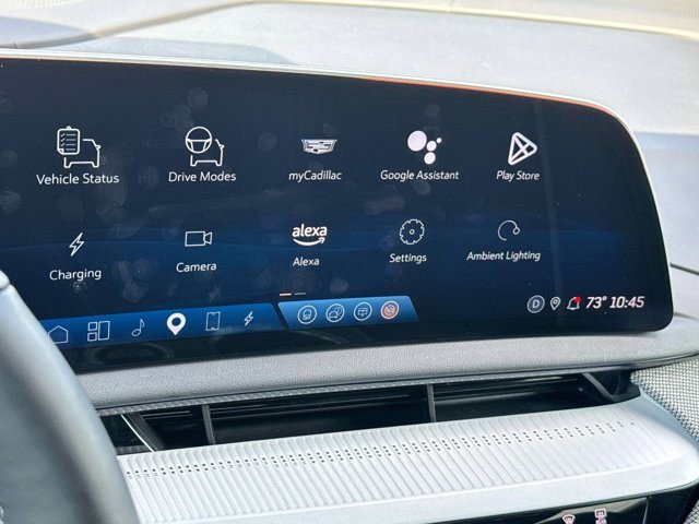 Certified 2025 Cadillac Optiq Luxury 2 w/ LPO, Floor Liner Package AWD/4WD image 3