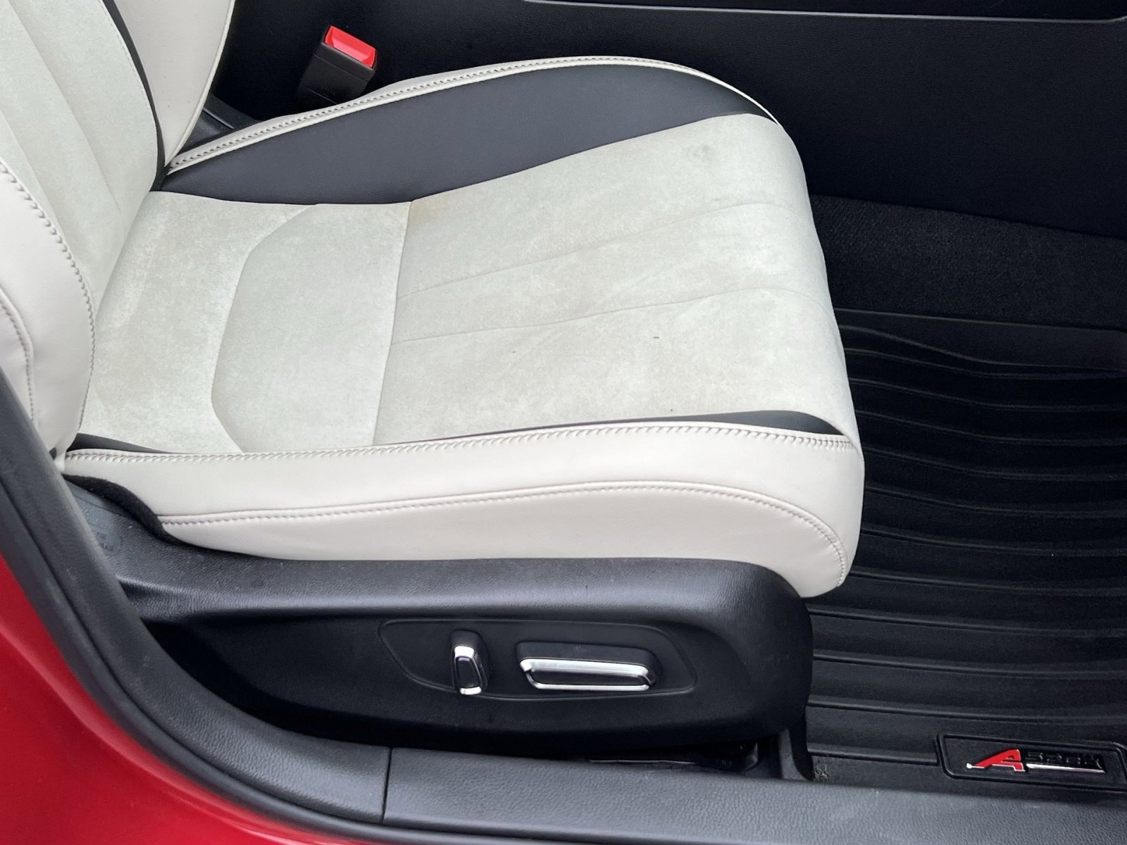 Certified 2024 Acura Integra A-Spec image 31