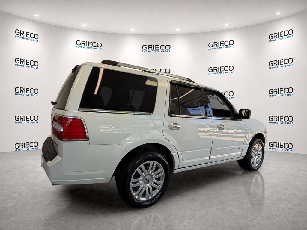 Used 2012 Lincoln Navigator 2WD w/ Monochrome Appearance Pkg image 7