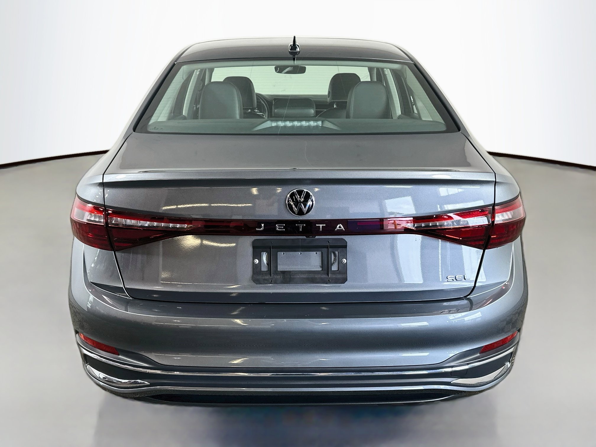 Used 2025 Volkswagen Jetta SEL FWD image 6