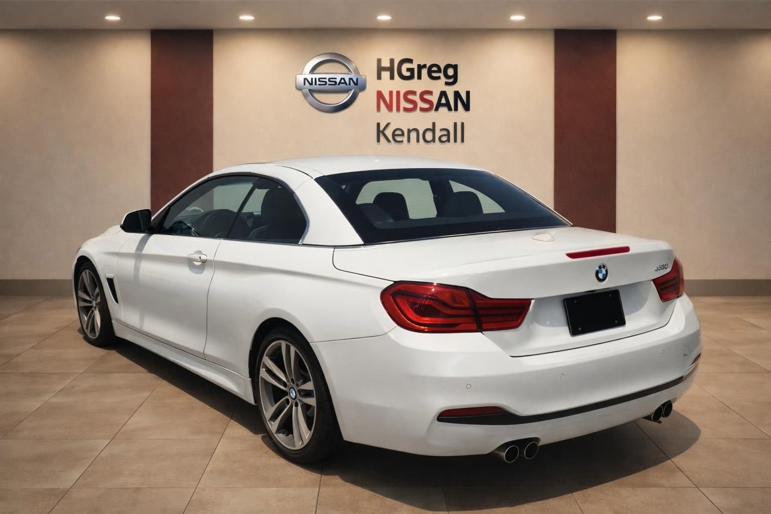 Used 2018 BMW 430i Convertible RWD image 2