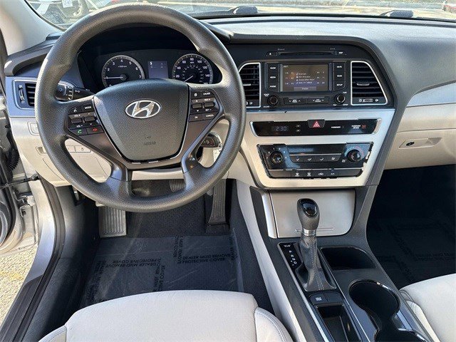 Used 2015 Hyundai Sonata SE w/ Option Group 09 image 17