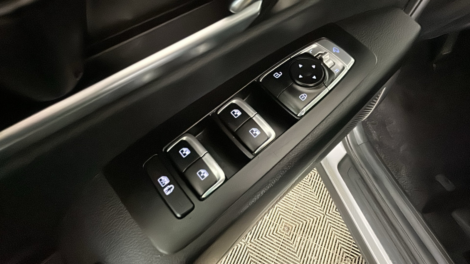 Used 2023 Kia Telluride EX X-Line AWD/4WD image 12