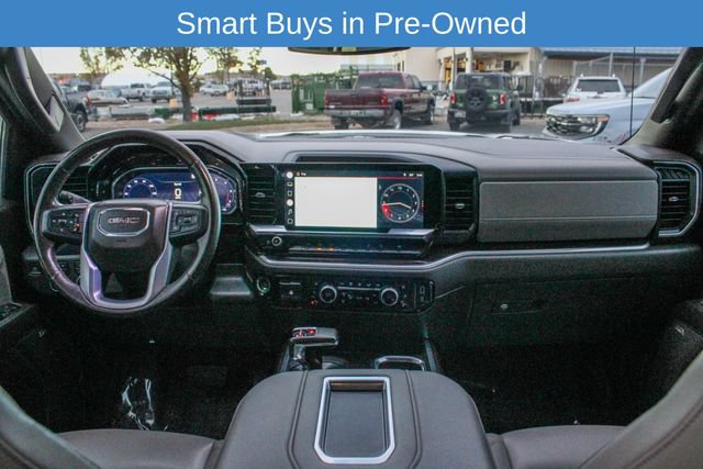Used 2022 GMC Sierra 1500 SLT w/ SLT Premium Plus Package AWD/4WD image 16