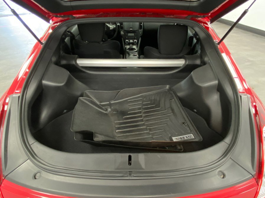 Used 2020 Nissan 370Z Coupe RWD image 37