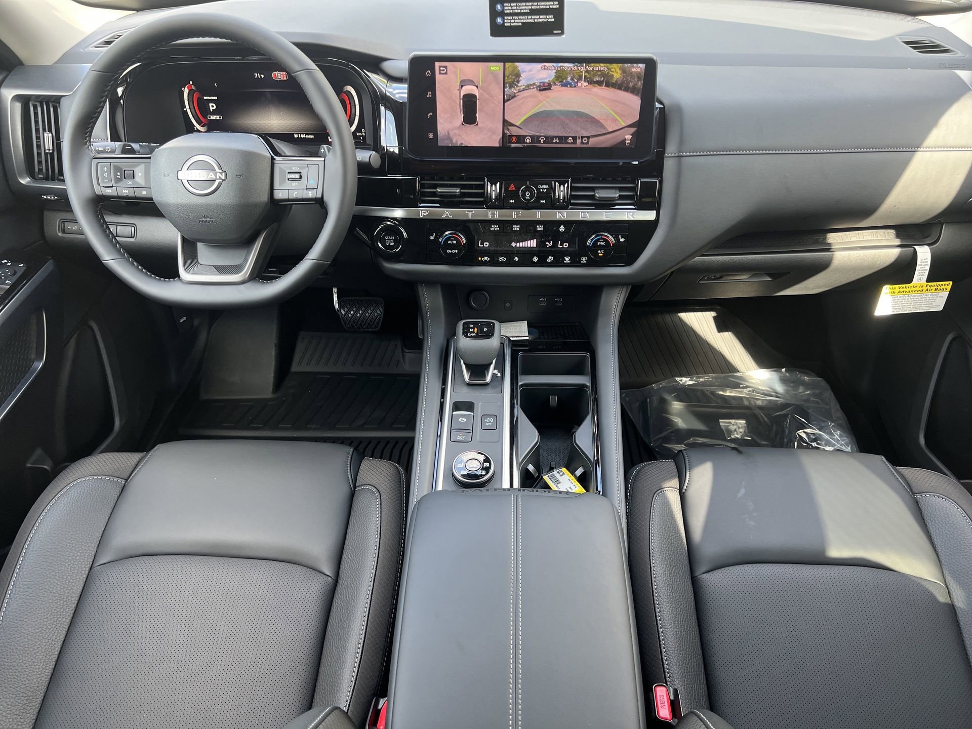 New 2026 Nissan Pathfinder SL AWD/4WD image 2