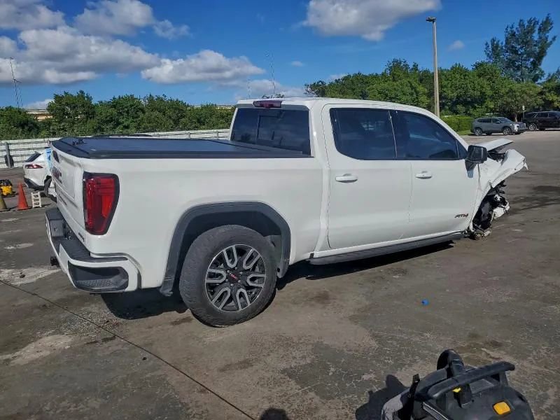 Used 2024 GMC Sierra 1500 AT4 w/ Technology Package image 3