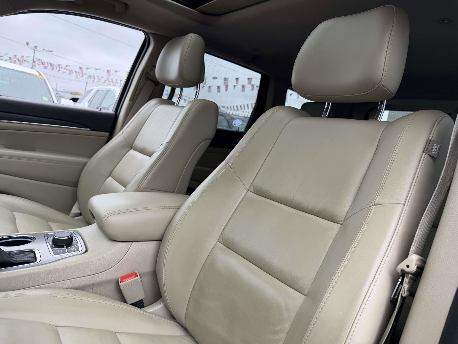 Used 2021 Jeep Grand Cherokee Limited AWD/4WD image 10