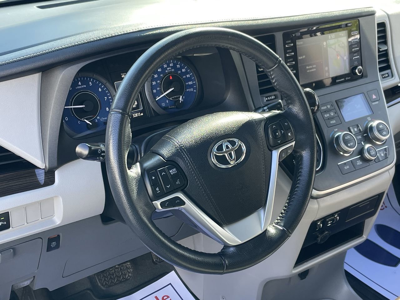 Used 2020 Toyota Sienna XLE w/ XLE Navigation Package AWD/4WD image 30