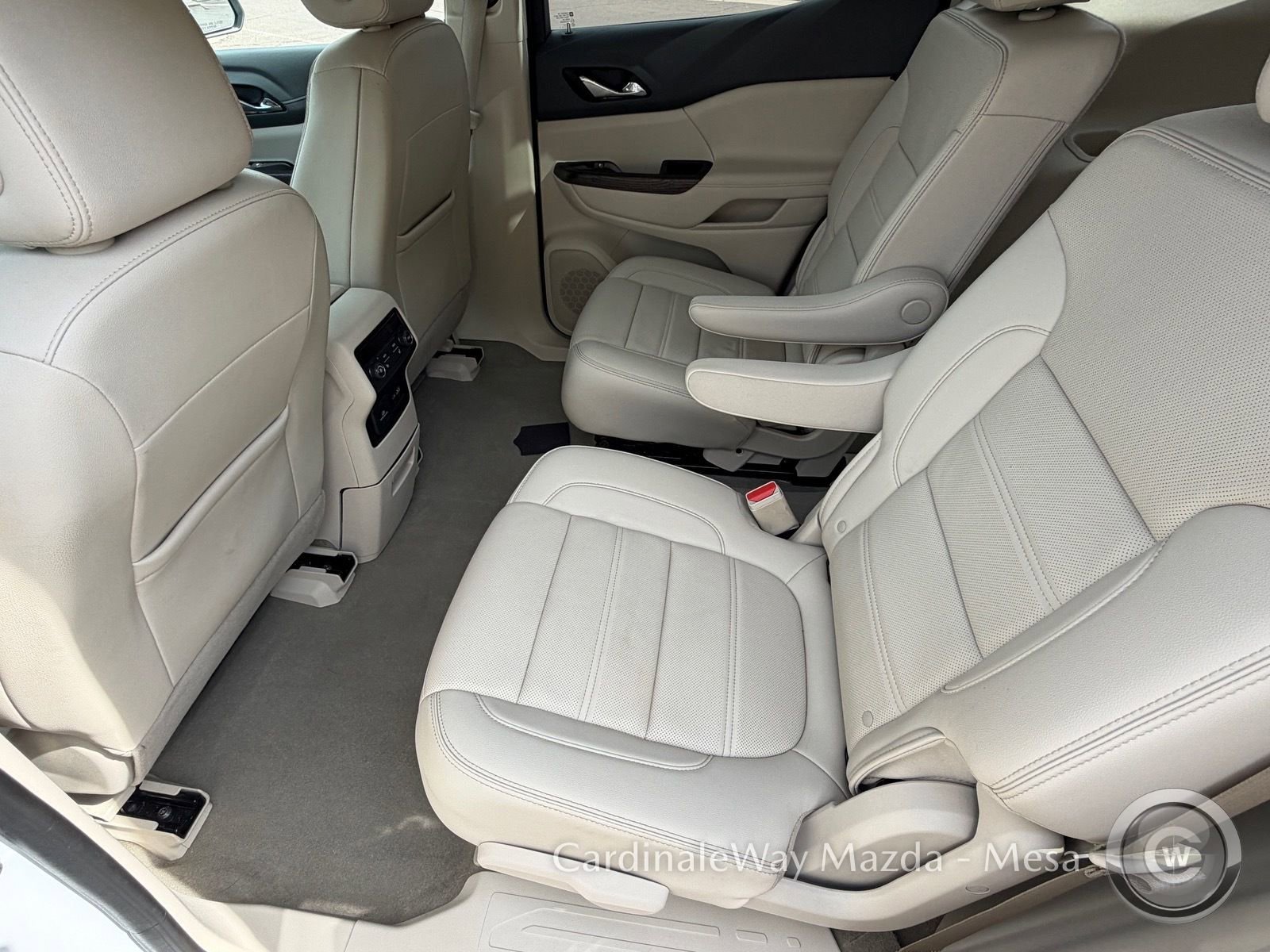 Used 2023 GMC Acadia Denali image 14