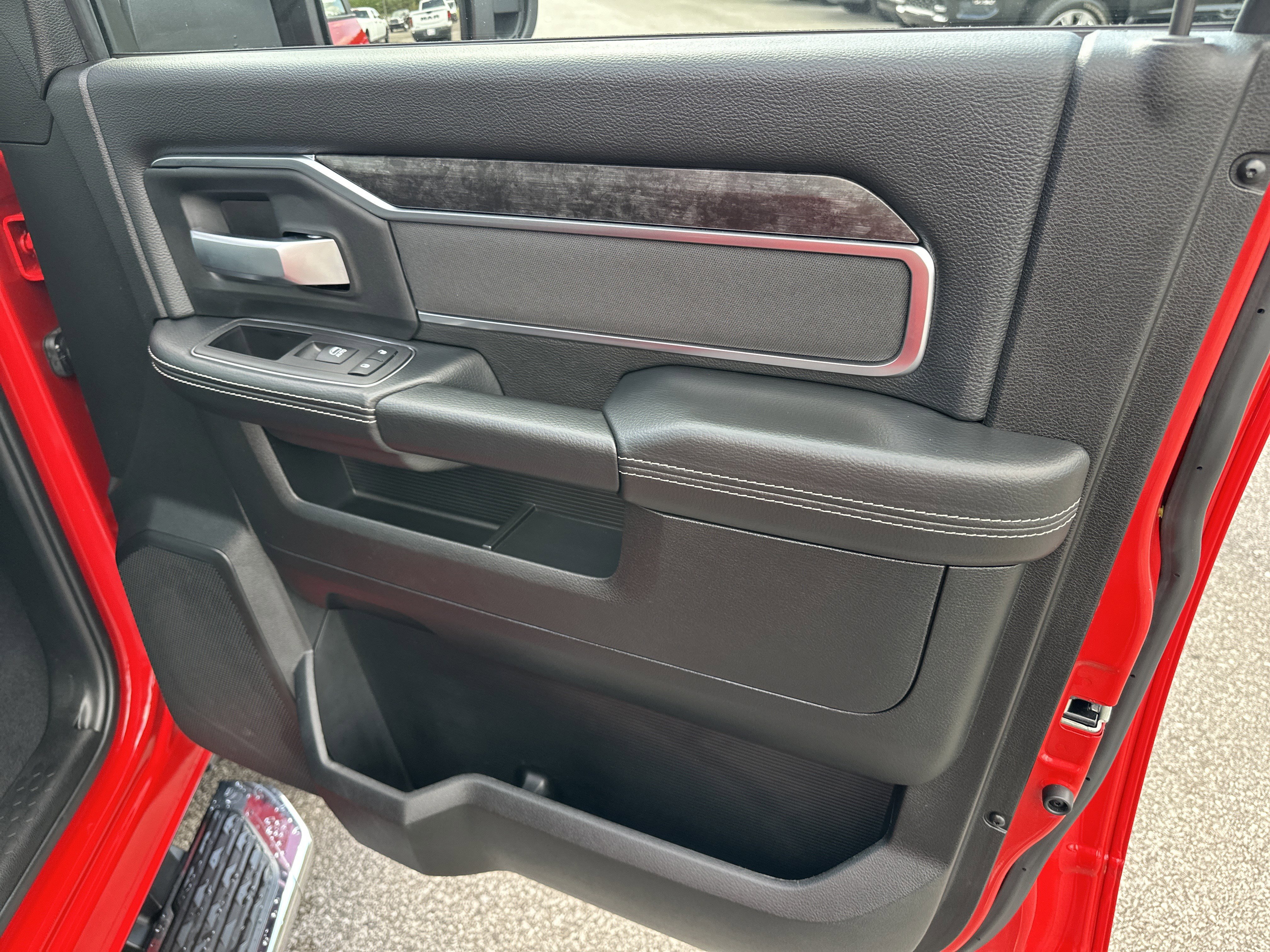 Used 2024 RAM 2500 Big Horn w/ Bed Utility Group image 15