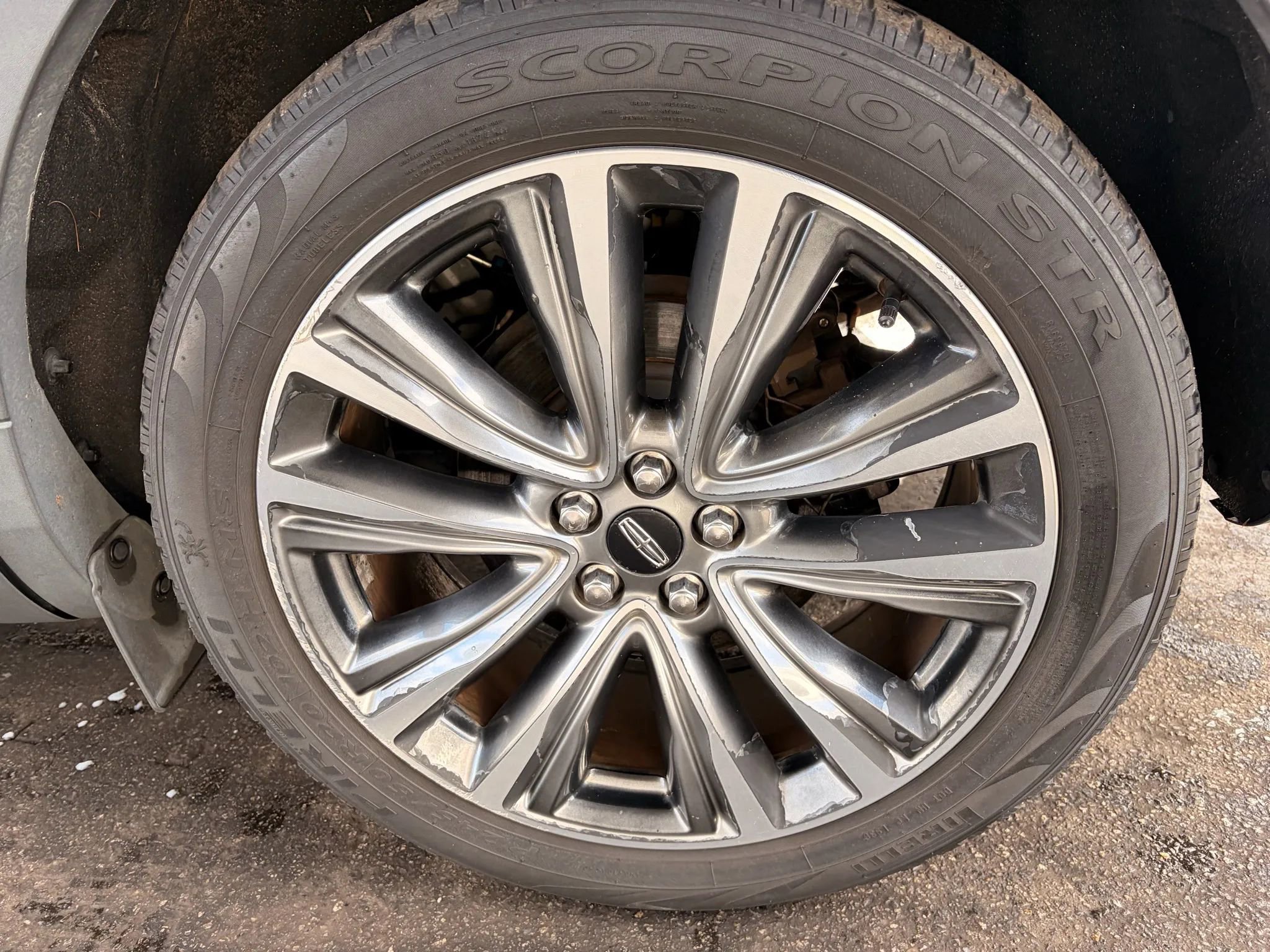 Used 2017 Lincoln MKX Reserve w/ Lincoln MKX Climate Package image 99