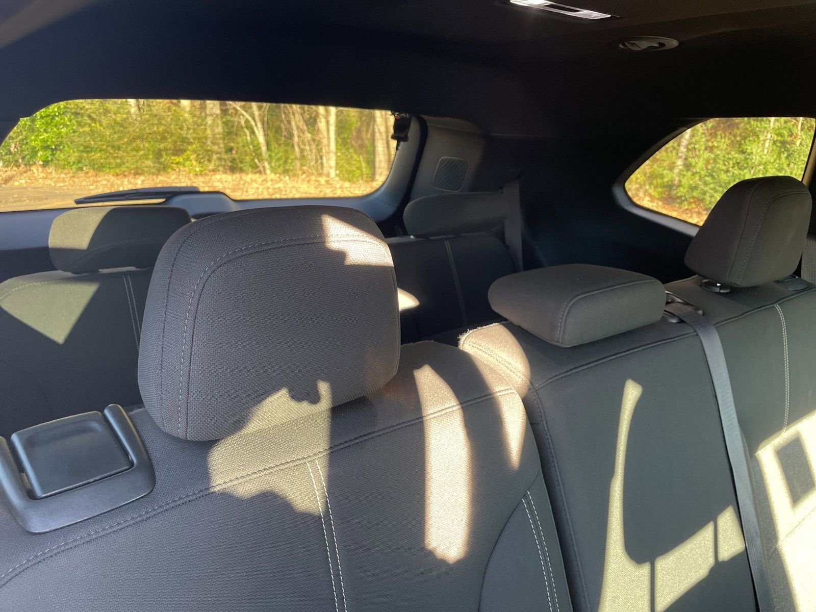 Used 2025 GMC Acadia Elevation image 28