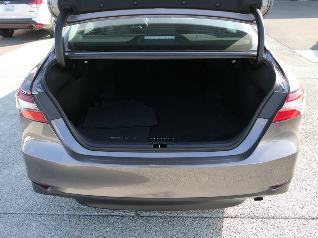 Used 2022 Toyota Camry LE w/ Carpet Mat Package (TMS) FWD image 25