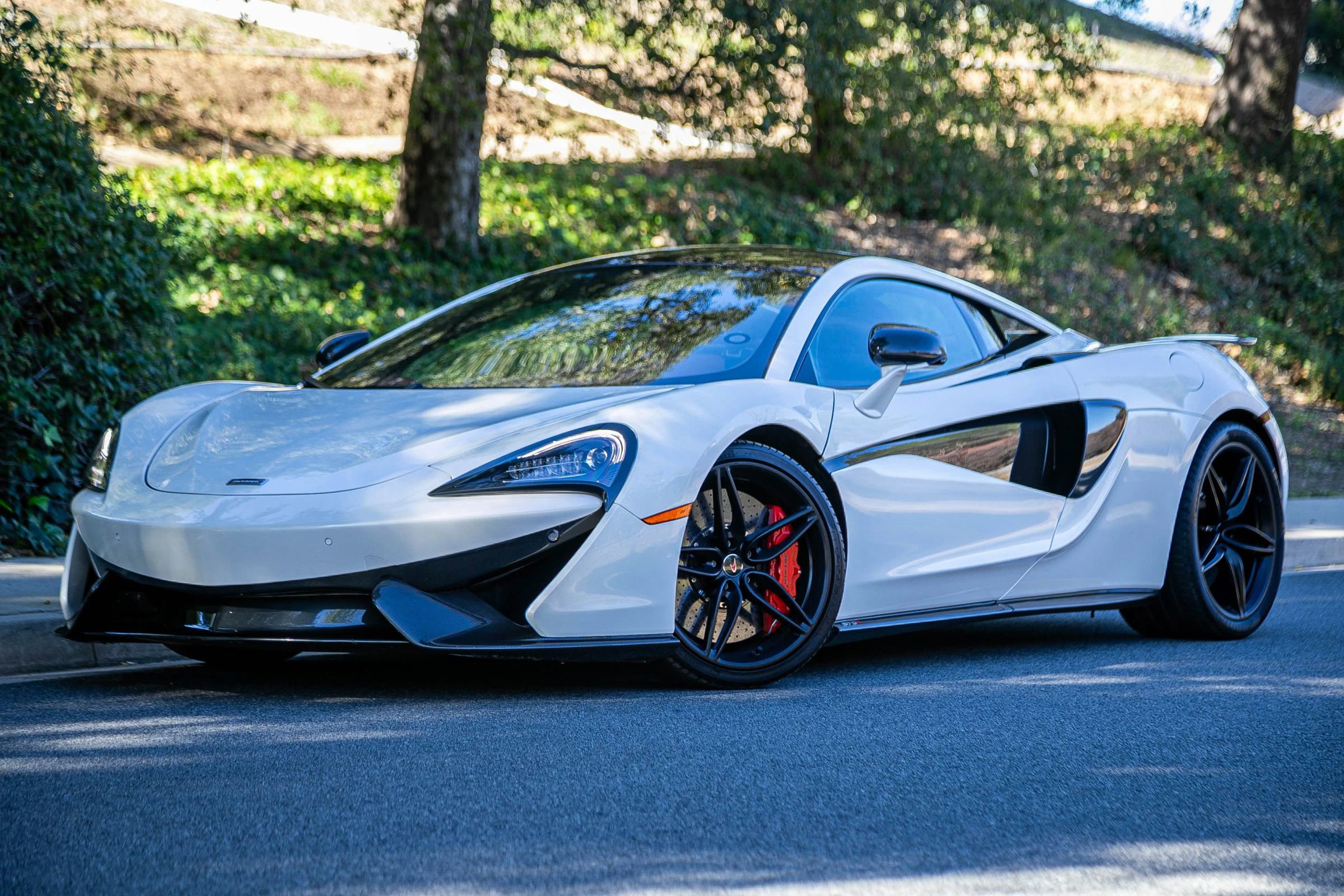 Used 2016 McLaren 570S Coupe image 1