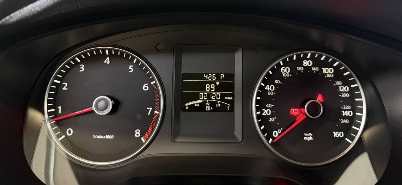 Used 2012 Volkswagen Jetta SE FWD image 13
