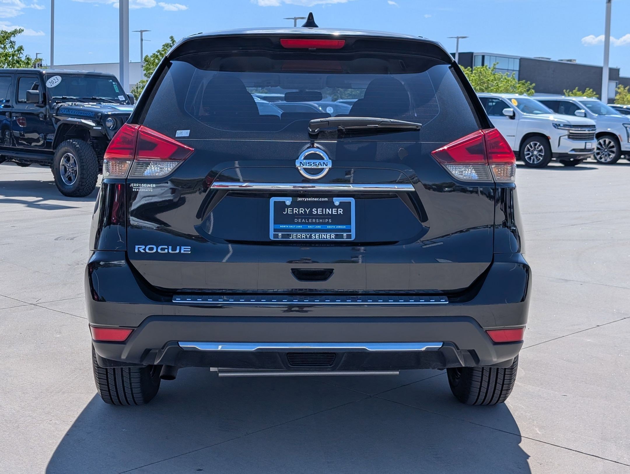 Used 2017 Nissan Rogue S FWD image 4