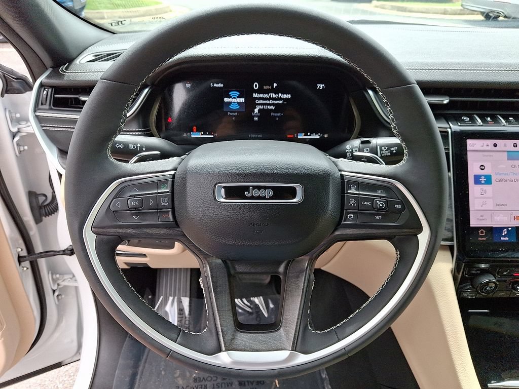 Certified 2025 Jeep Grand Cherokee Limited w/ Trailer Tow Package RWD image 20