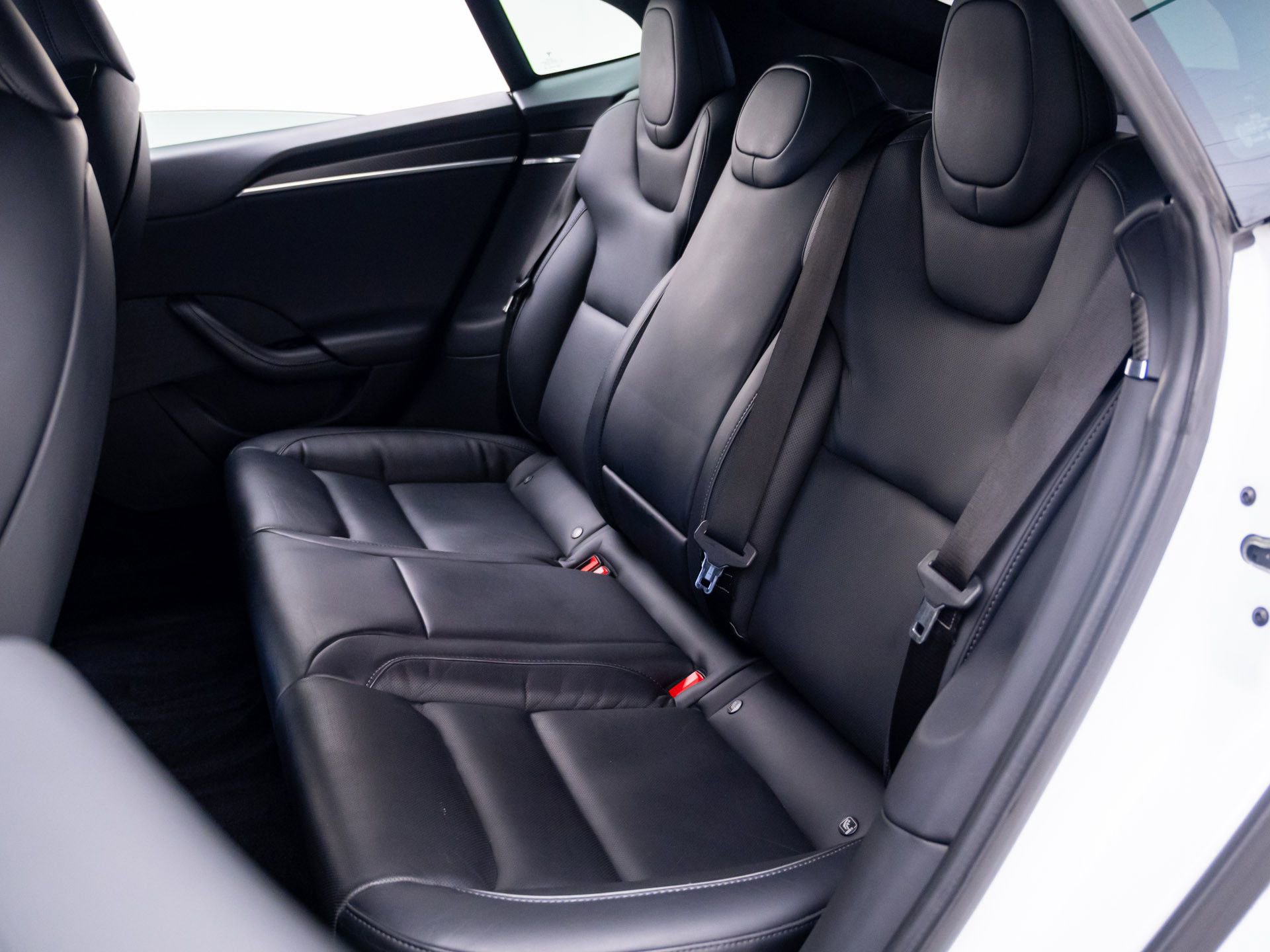 Used 2021 Tesla Model S Plaid image 17