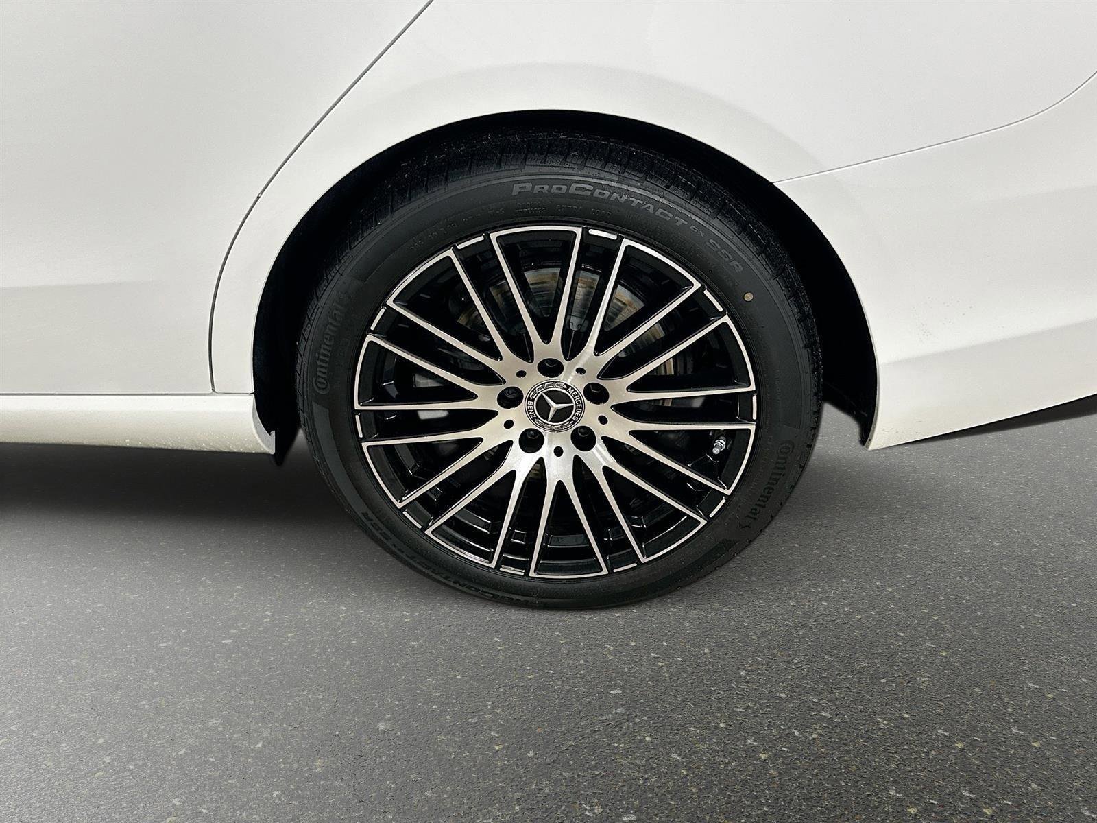 Used 2026 Mercedes-Benz C 300 4MATIC Sedan image 41